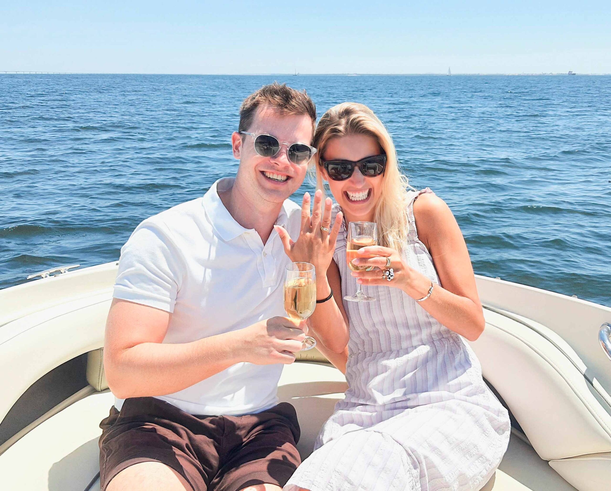 allstar-romantic-experience-couple-boat